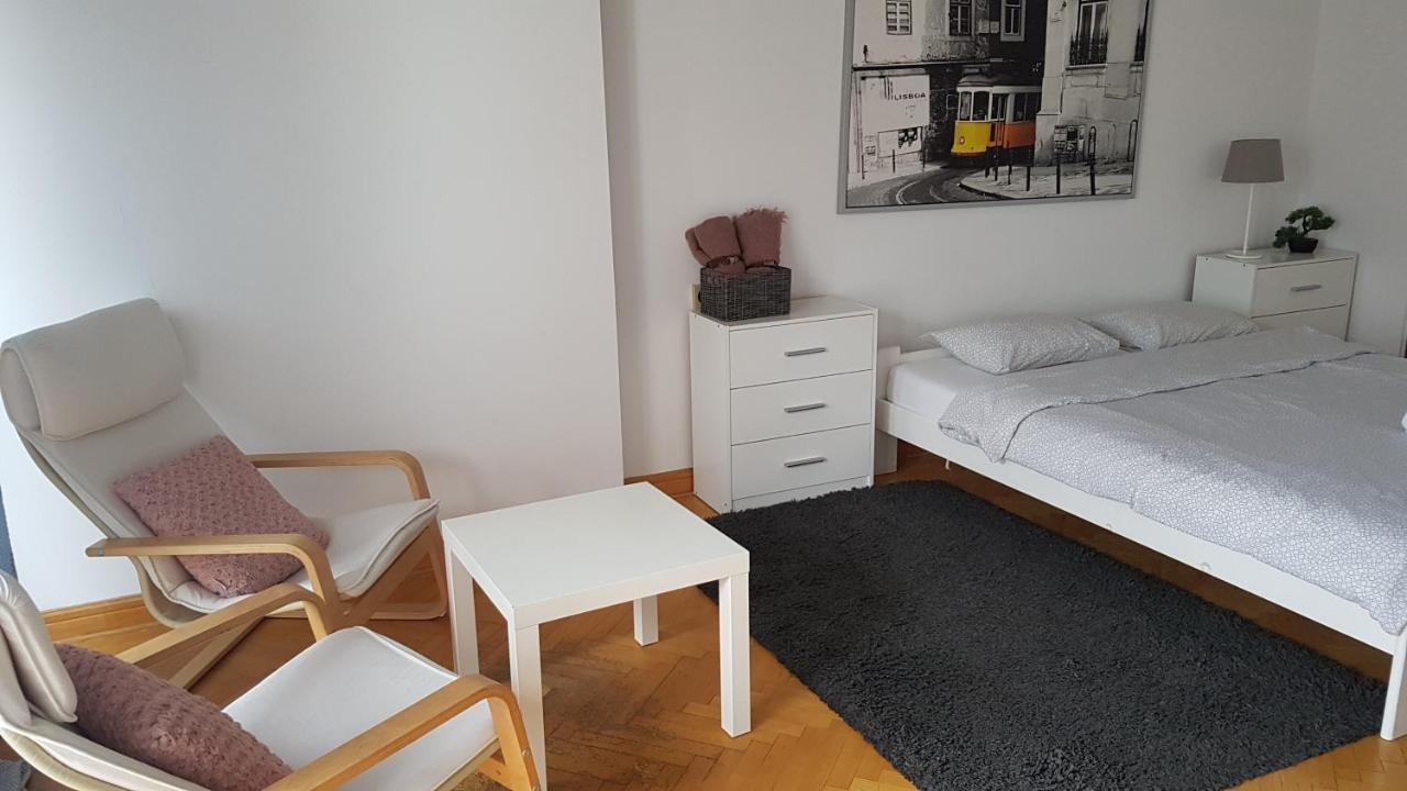 Green Wood Apartament Stara Ochota Varsóvia Exterior foto