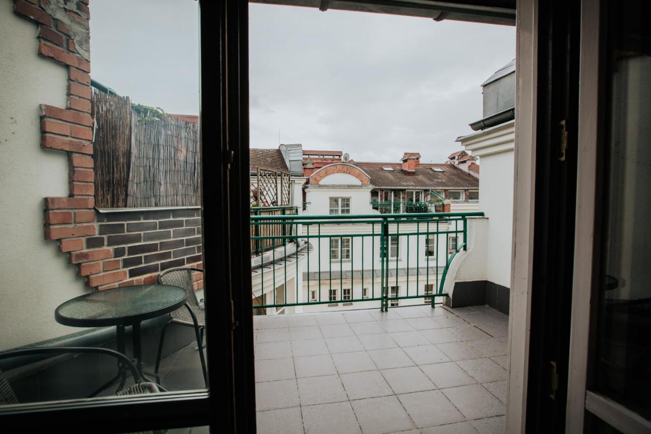 Green Wood Apartament Stara Ochota Varsóvia Exterior foto